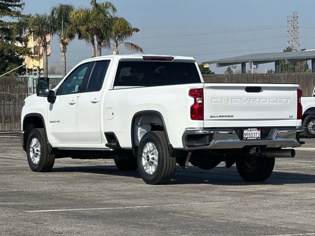 Used 2024 Chevrolet Silverado 2500 LT w/ Convenience Package AWD/4WD image 3