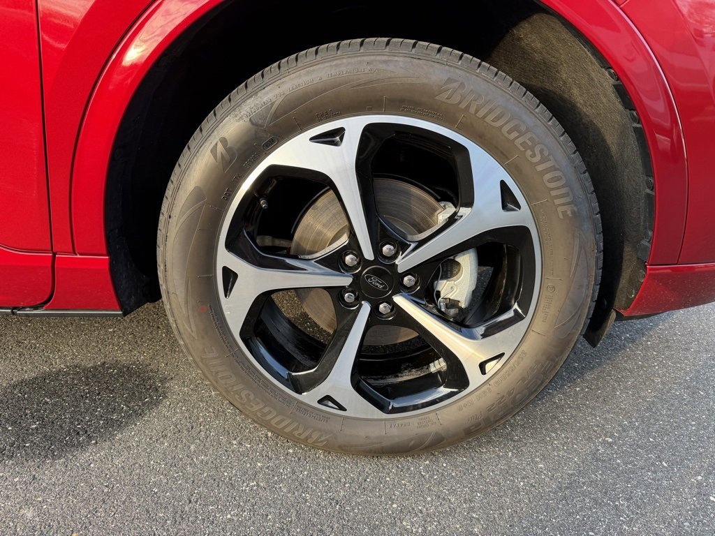 Certified 2025 Ford Escape ST-Line Elite w/ Premium Technology Package image 11