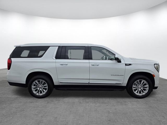 Used 2023 GMC Yukon XL SLT w/ SLT Premium Package RWD image 3