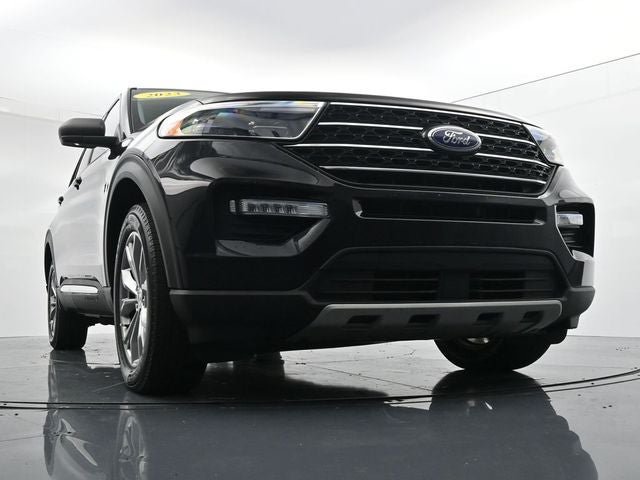 Certified 2023 Ford Explorer XLT w/ Equipment Group 202A AWD/4WD image 32