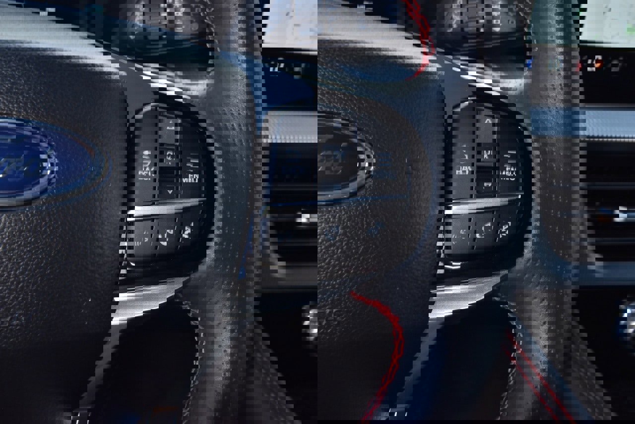 Certified 2025 Ford Explorer ST-Line w/ Premium Package image 27