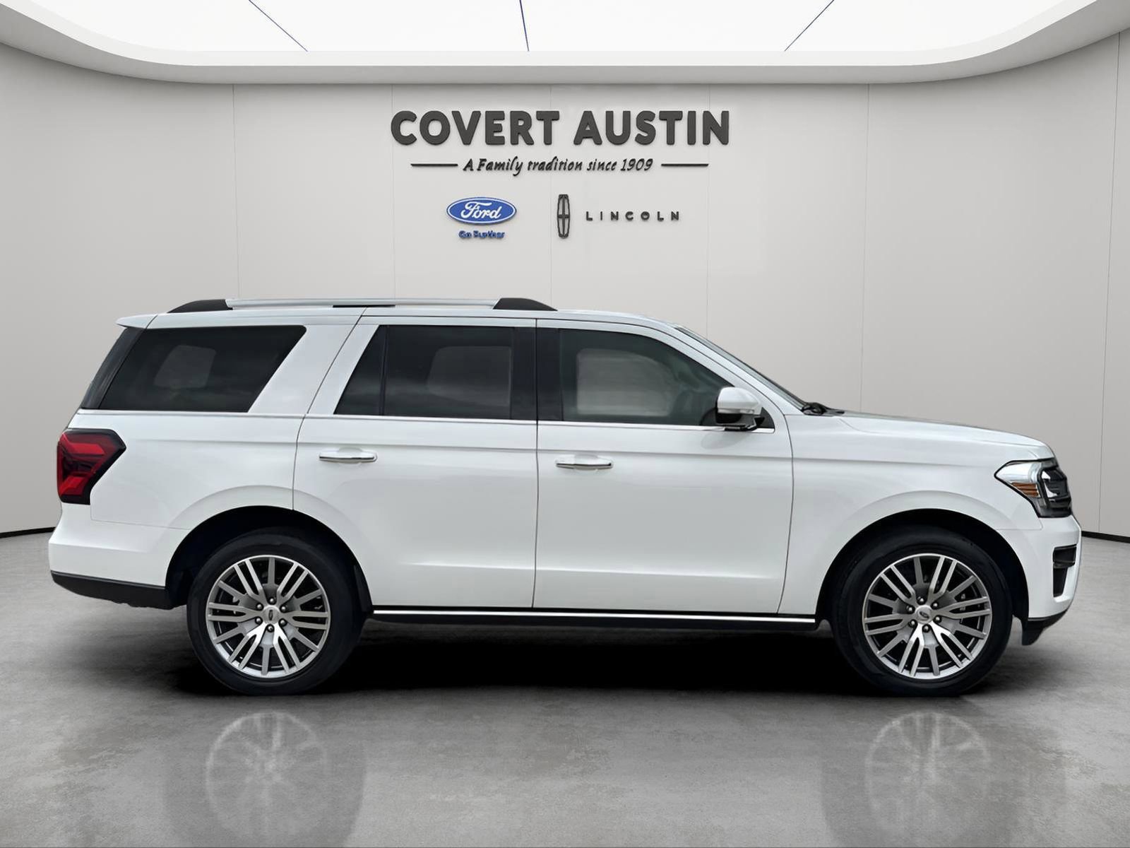 Certified 2022 Ford Expedition Limited image 6