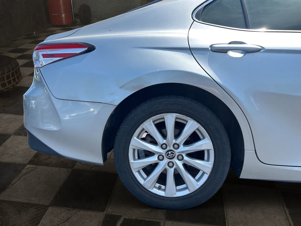 Used 2018 Toyota Camry LE FWD image 8