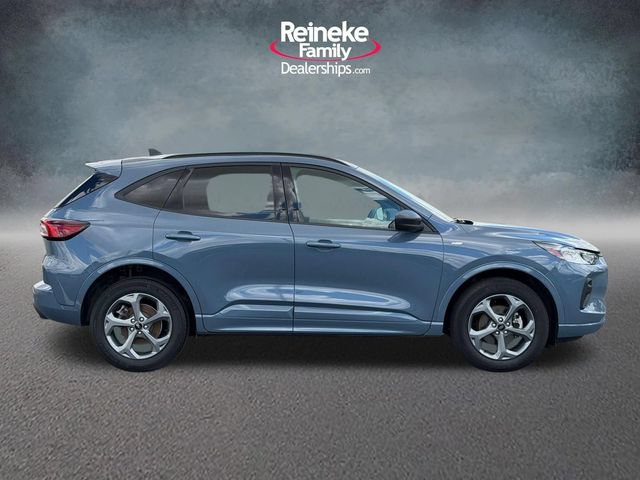 Certified 2024 Ford Escape ST-Line w/ Tech Pack #1 AWD/4WD image 4
