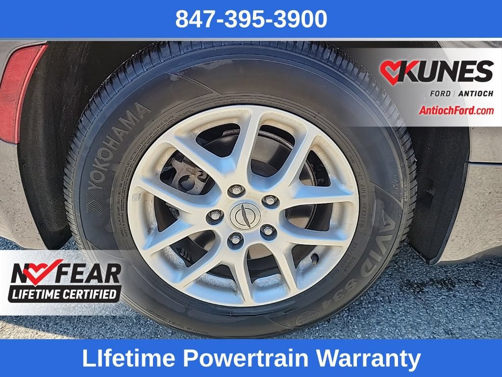 Used 2023 Chrysler Pacifica Touring-L FWD image 9