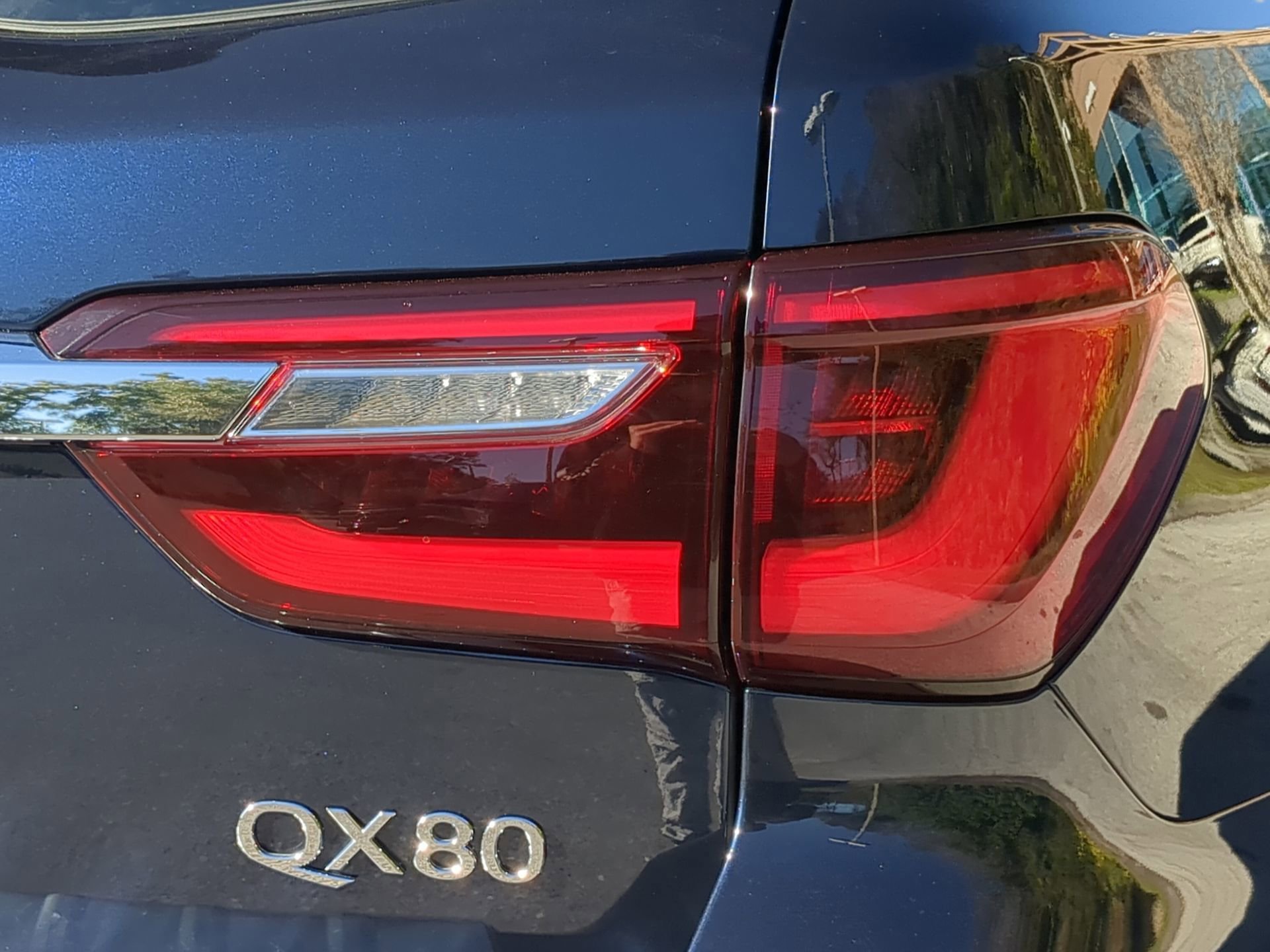 Used 2022 INFINITI QX80 Sensory w/ Cargo Package image 37