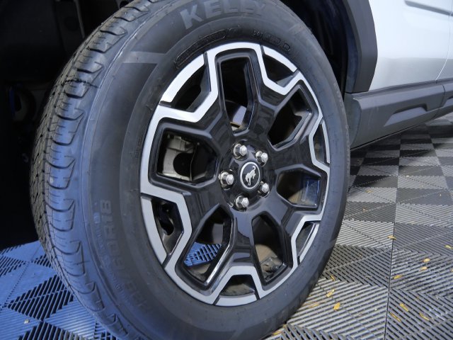 Certified 2025 Ford Bronco Sport Outer Banks w/ Outer Banks Tech Package+ AWD/4WD image 10