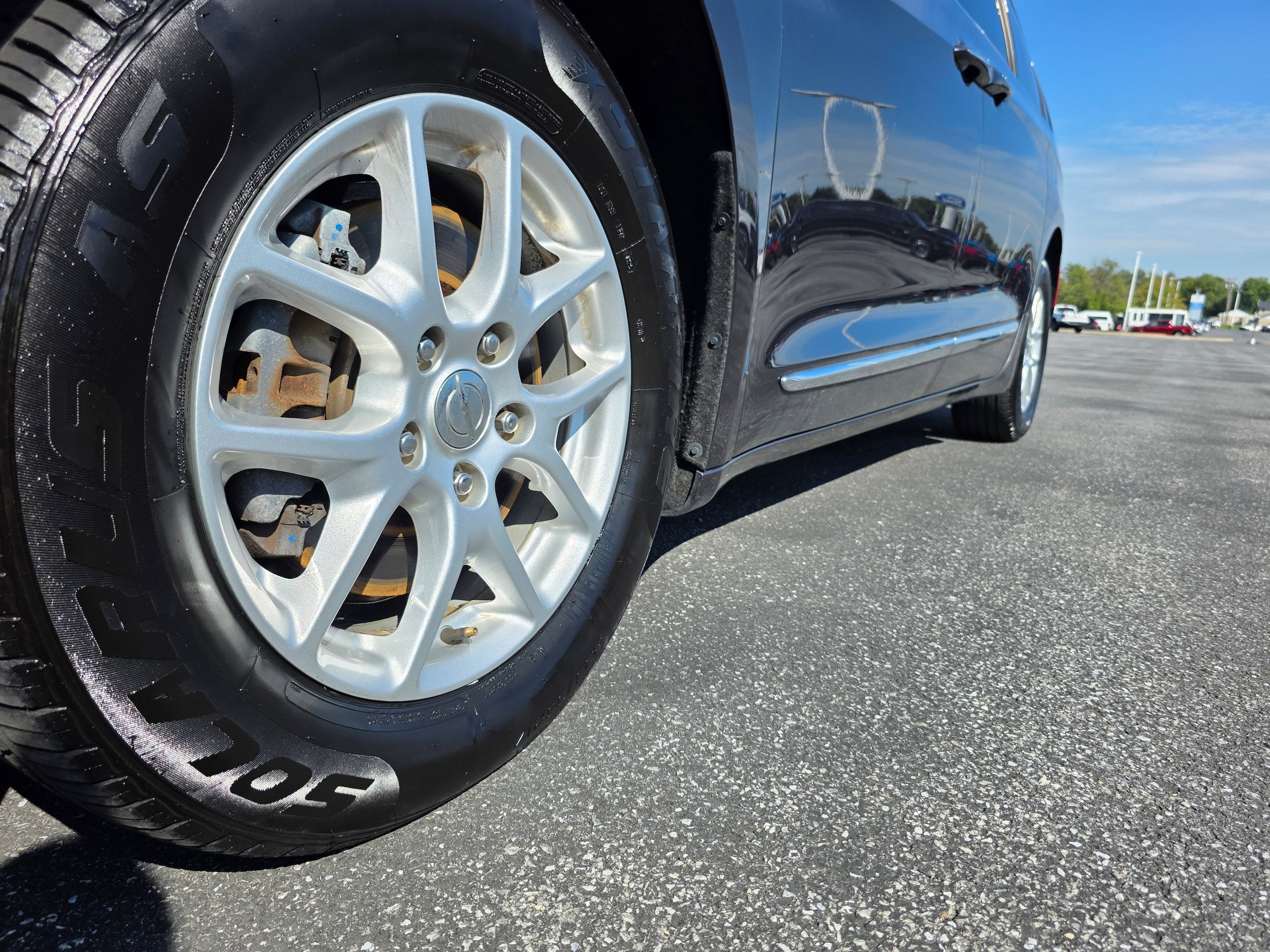 Used 2020 Chrysler Pacifica Touring-L FWD image 21