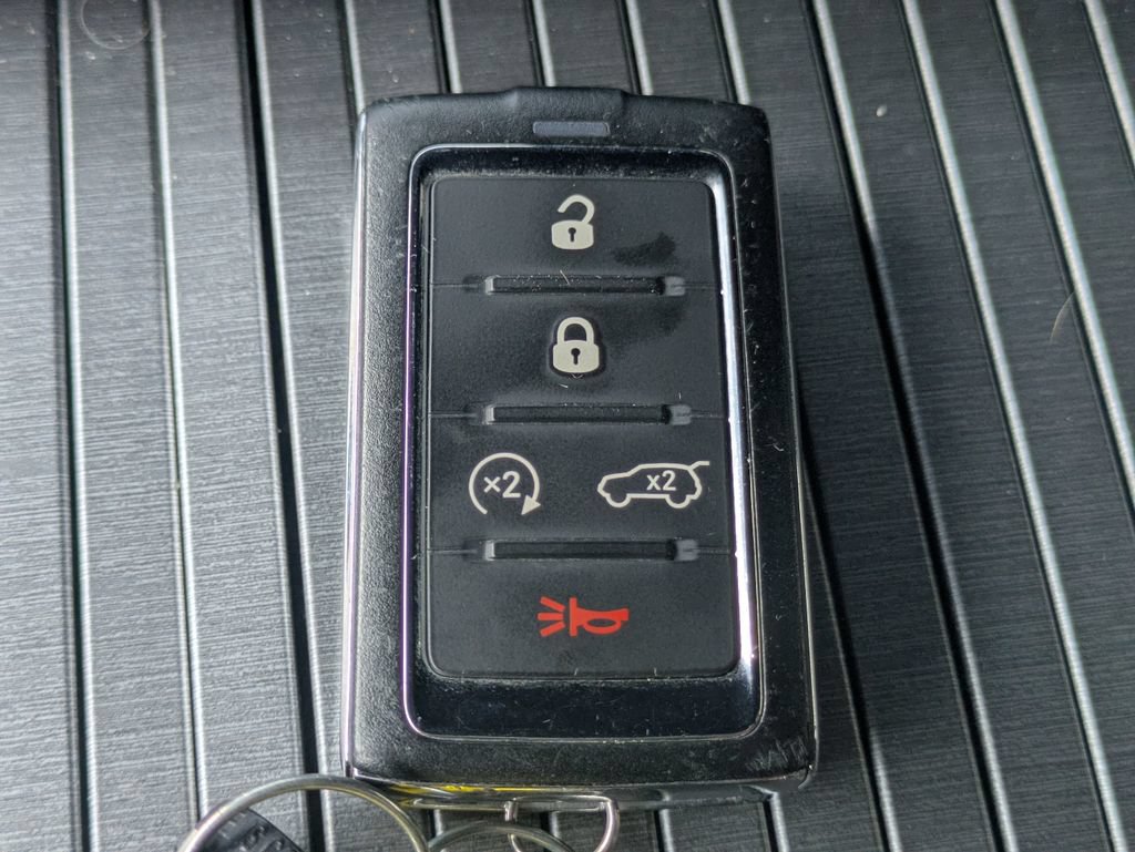 Used 2023 Jeep Wagoneer Series II AWD/4WD image 30
