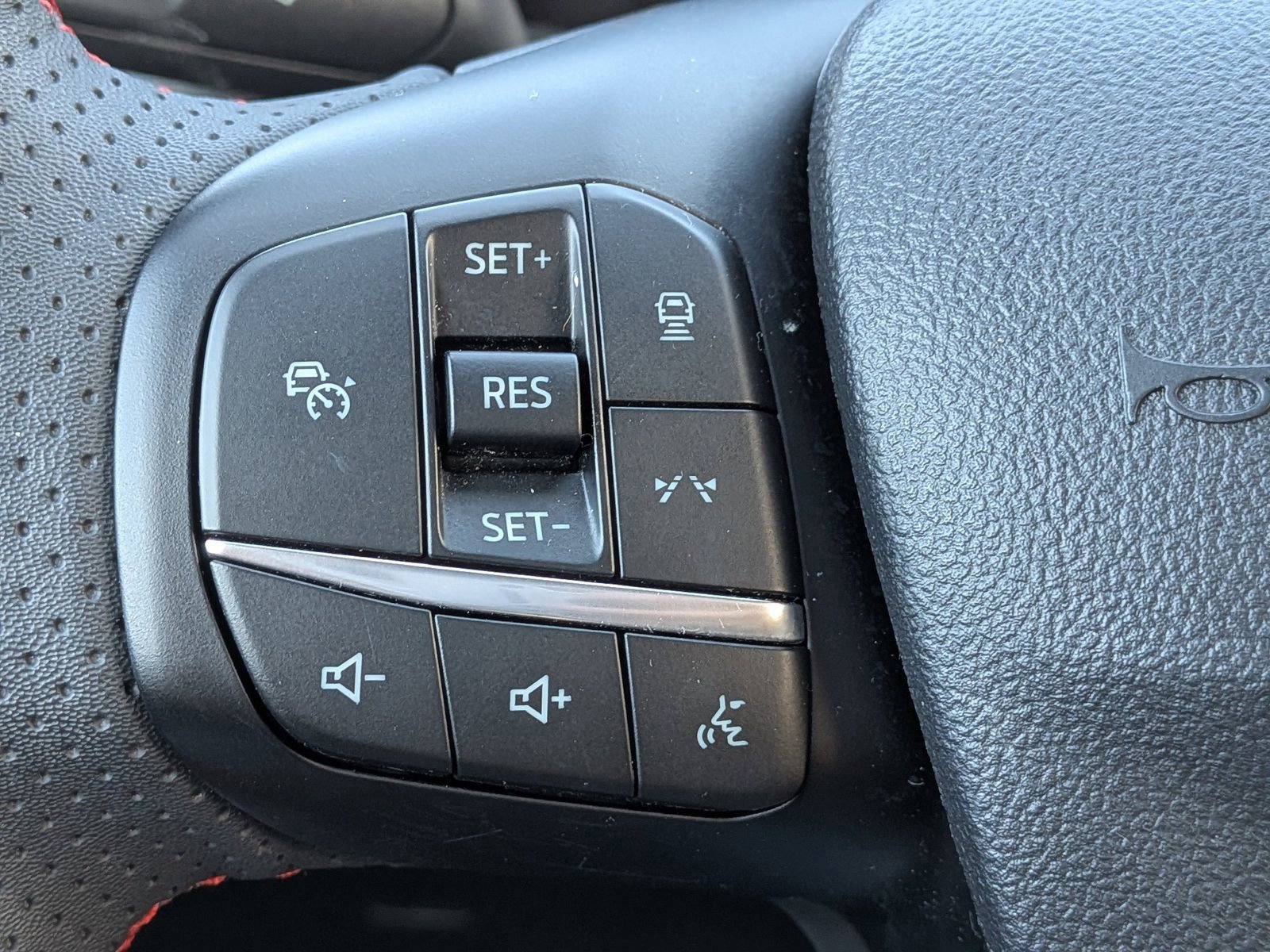 Certified 2023 Ford Escape ST-Line w/ Tech Pack #1 image 29