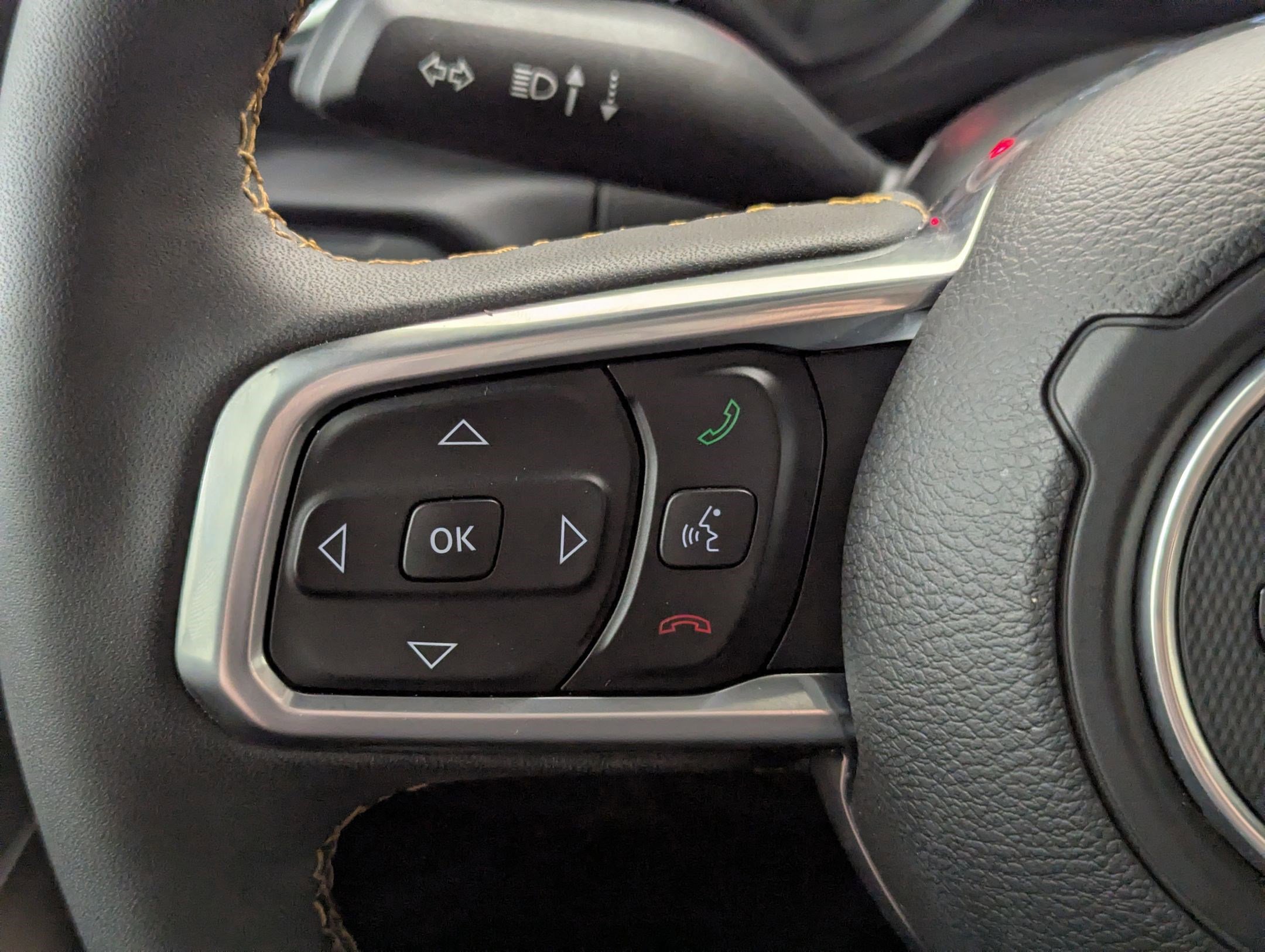 Used 2024 Jeep Wrangler Sahara image 25