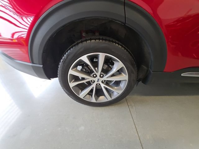Certified 2025 Ford Explorer Platinum w/ Ultimate Package AWD/4WD image 29