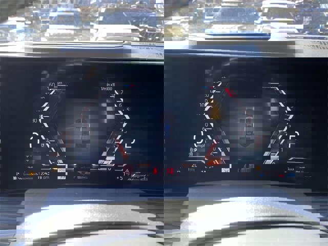 Used 2023 BMW X7 xDrive40i w/ Executive Package image 22