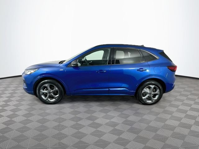 Certified 2023 Ford Escape ST-Line w/ Tech Pack #1 AWD/4WD image 7