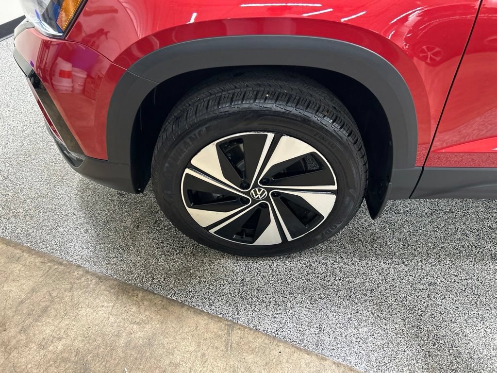 Used 2024 Volkswagen Taos SE AWD/4WD image 30