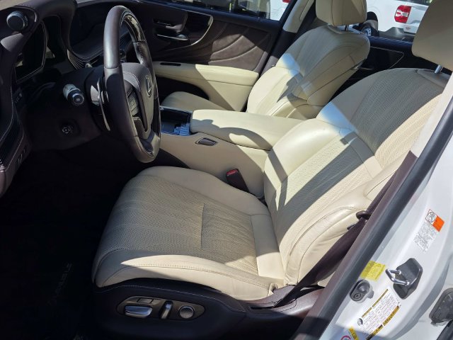 Used 2018 Lexus LS 500 w/ Interior Upgrade Package RWD image 13