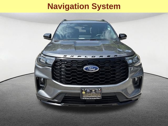 Certified 2025 Ford Explorer ST-Line AWD/4WD image 4