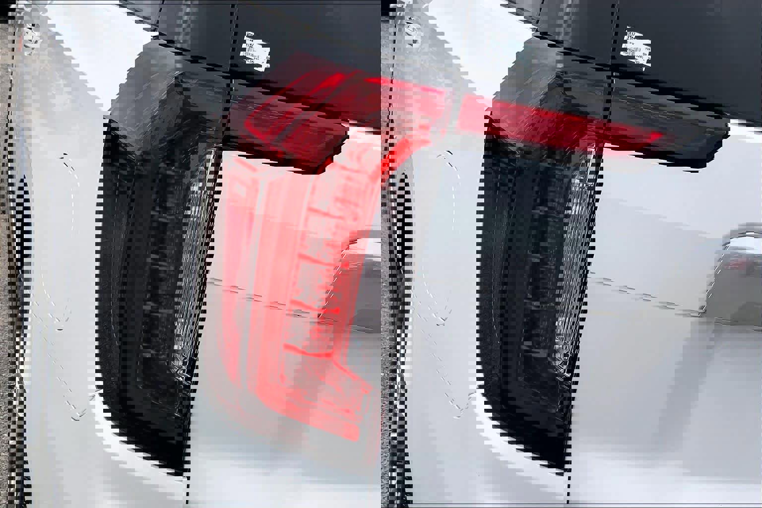 Used 2021 GMC Yukon Denali w/ Denali Premium Package image 29