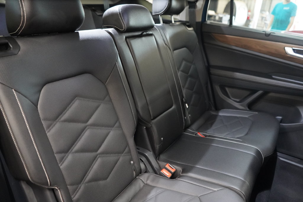 Used 2026 Volkswagen Atlas SE AWD/4WD image 25