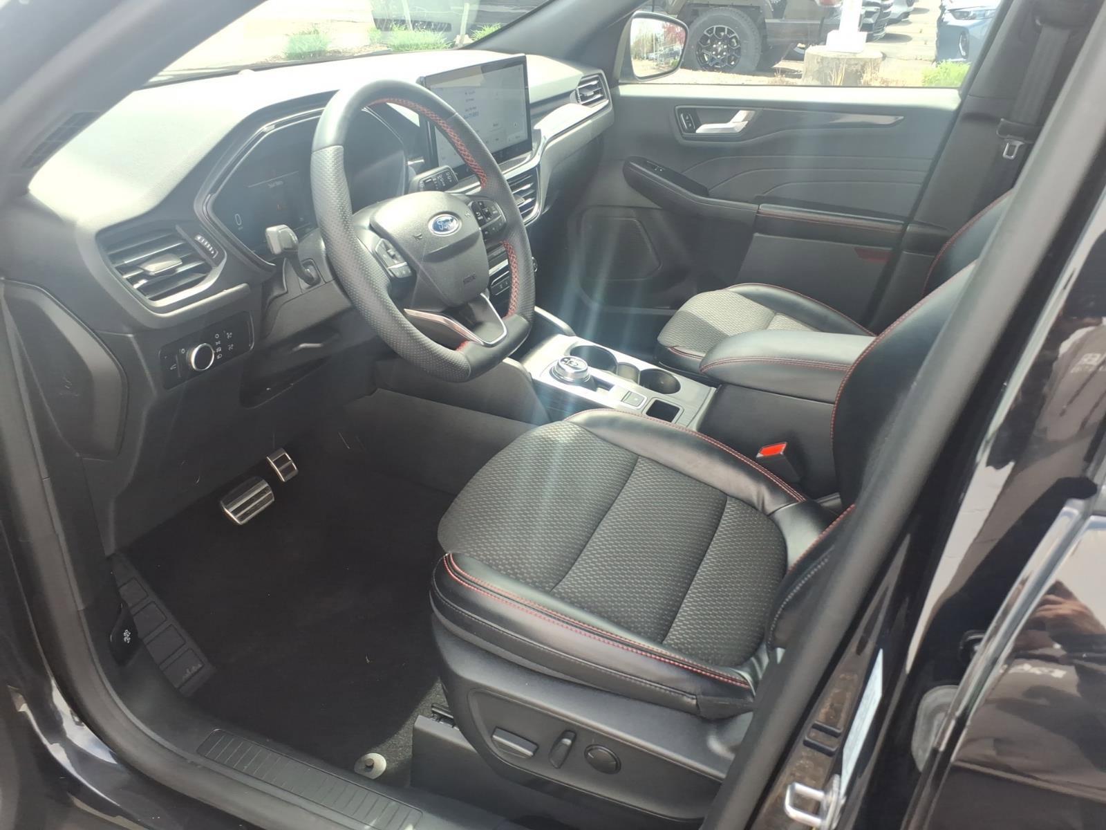 Certified 2023 Ford Escape ST-Line w/ Tech Pack #1 image 12