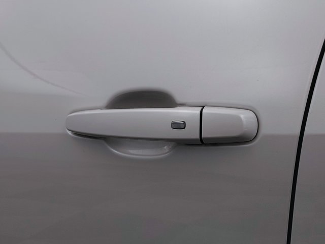 Used 2021 Chevrolet Blazer RS FWD image 19