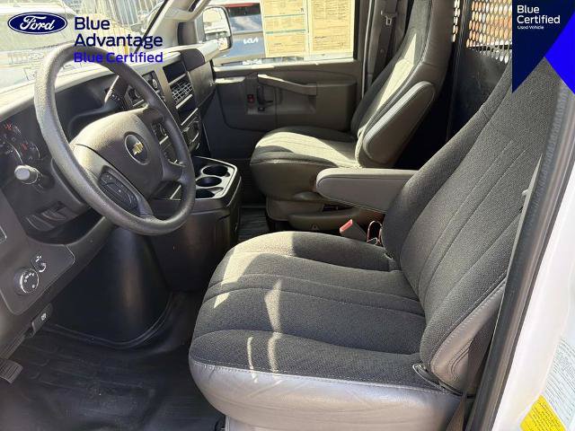 Used 2025 Chevrolet Express 2500 w/ Driver Convenience Package RWD image 18
