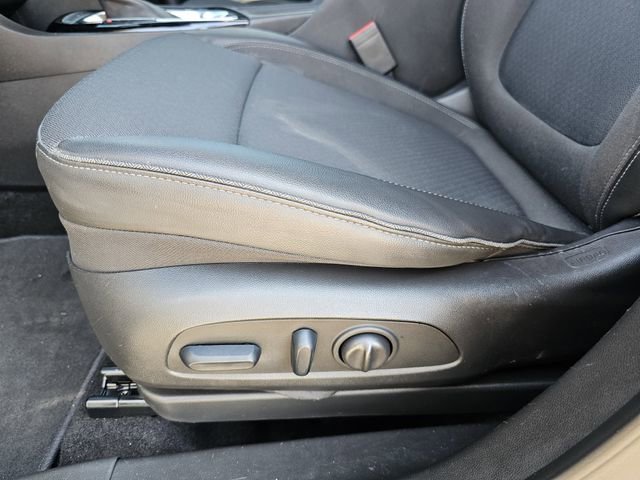 Used 2023 Buick Encore GX Select w/ Sport Touring Package image 14