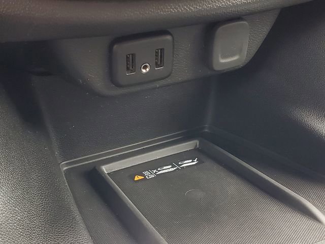 Used 2022 Chevrolet Traverse LT image 21