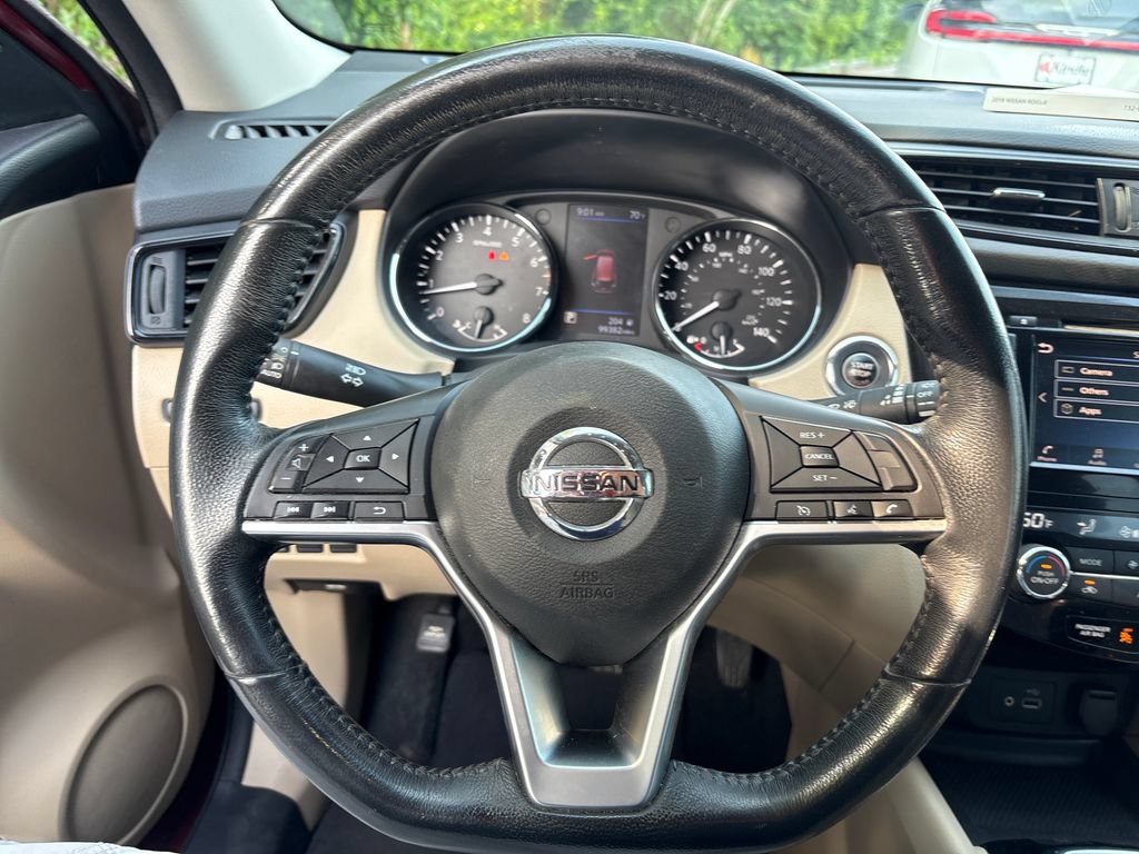 Used 2018 Nissan Rogue SV AWD/4WD image 14