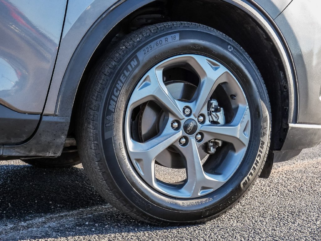 Certified 2025 Ford Escape ST-Line FWD image 9