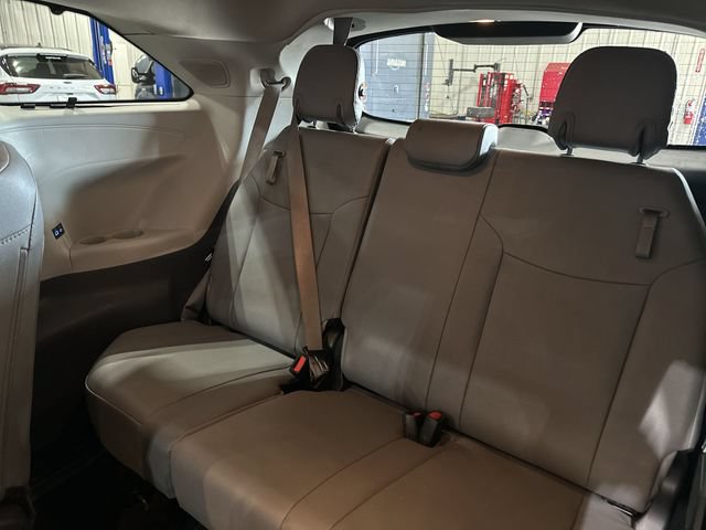 Used 2024 Toyota Sienna Limited AWD/4WD image 31