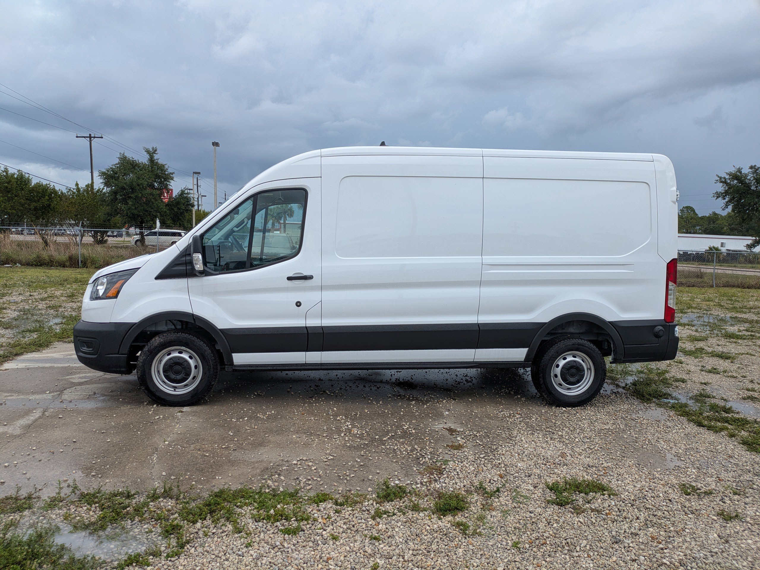 Certified 2024 Ford Transit 250 148 Medium Roof RWD image 7
