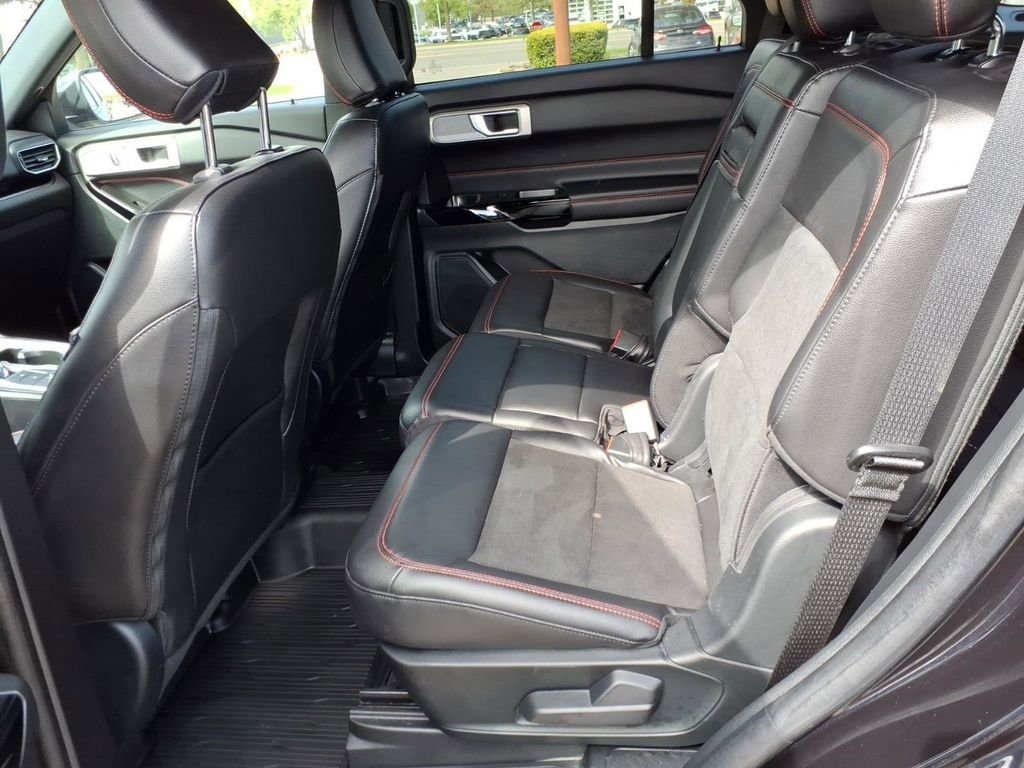 Certified 2023 Ford Explorer ST-Line AWD/4WD image 11