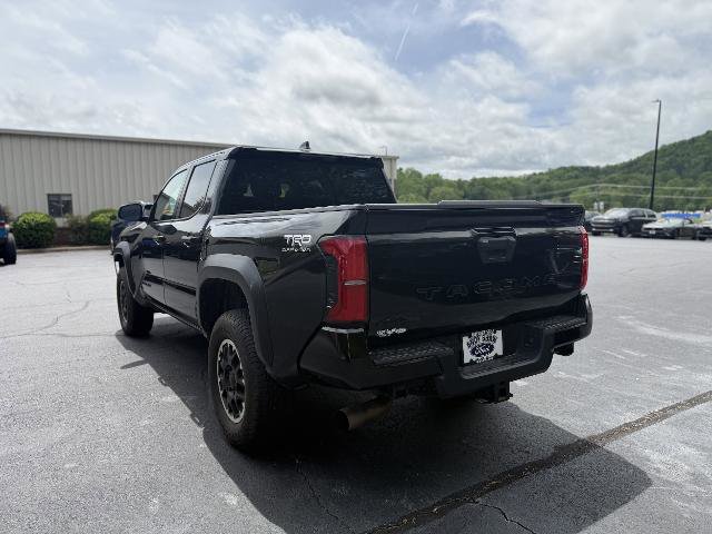 Used 2024 Toyota Tacoma TRD Off-Road AWD/4WD image 8