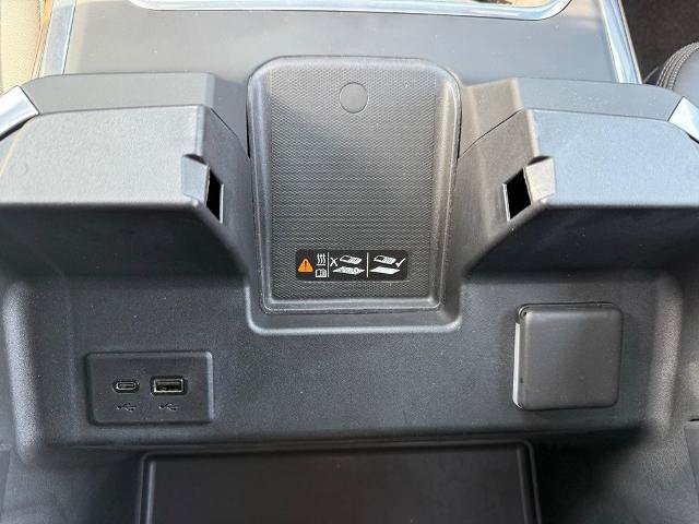 Used 2024 Chevrolet Silverado 3500 High Country w/ High Country Premium Package AWD/4WD image 24