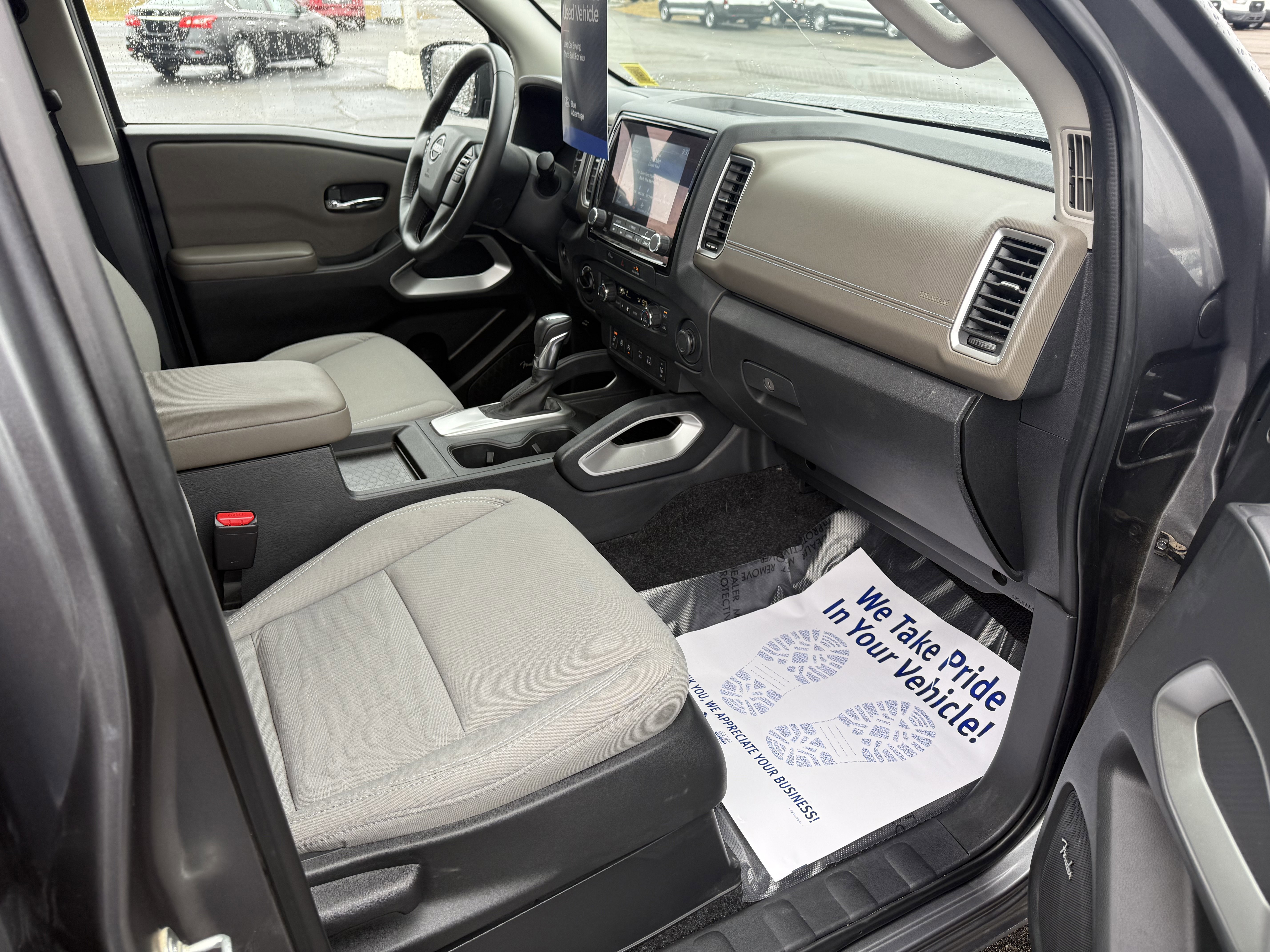 Used 2023 Nissan Frontier SV w/ SV Convenience Package image 11