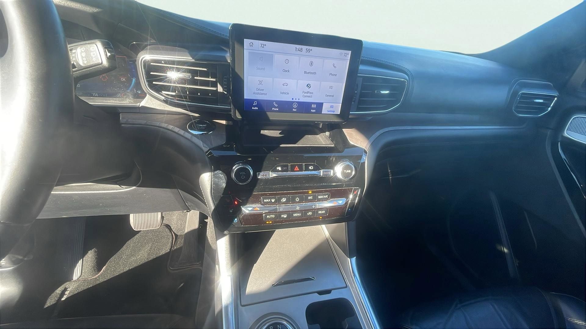 Certified 2023 Ford Explorer Platinum w/ Class IV Trailer Tow Package image 13