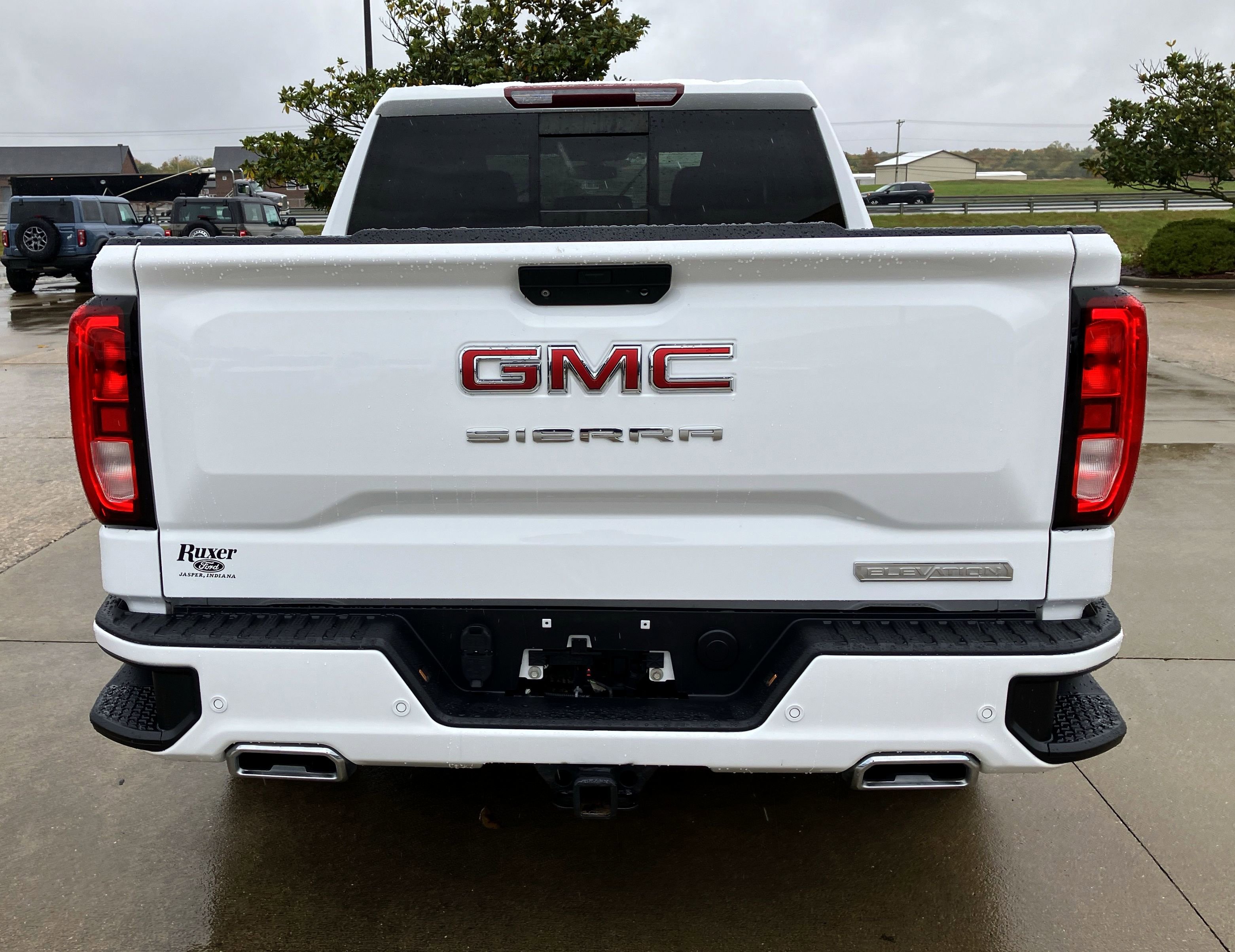 Used 2020 GMC Sierra 1500 Elevation w/ Elevation Value Package image 4