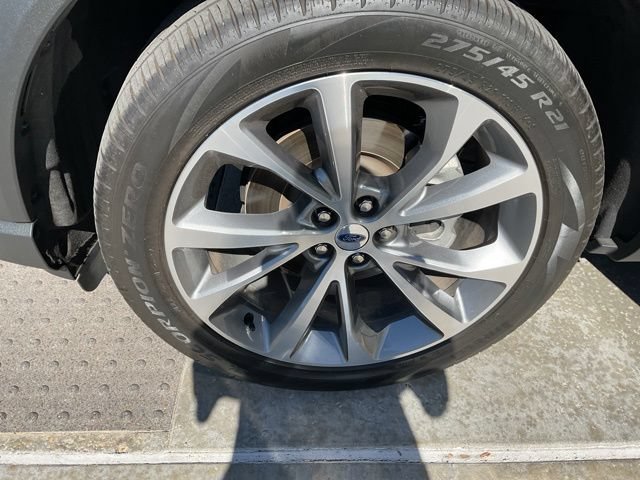 Certified 2025 Ford Explorer Platinum w/ Ultimate Package AWD/4WD image 12