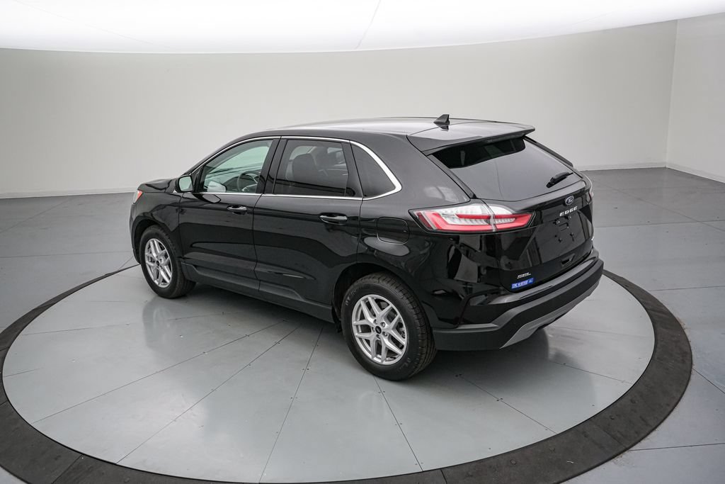 Certified 2024 Ford Edge SEL w/ Convenience Package AWD/4WD image 6