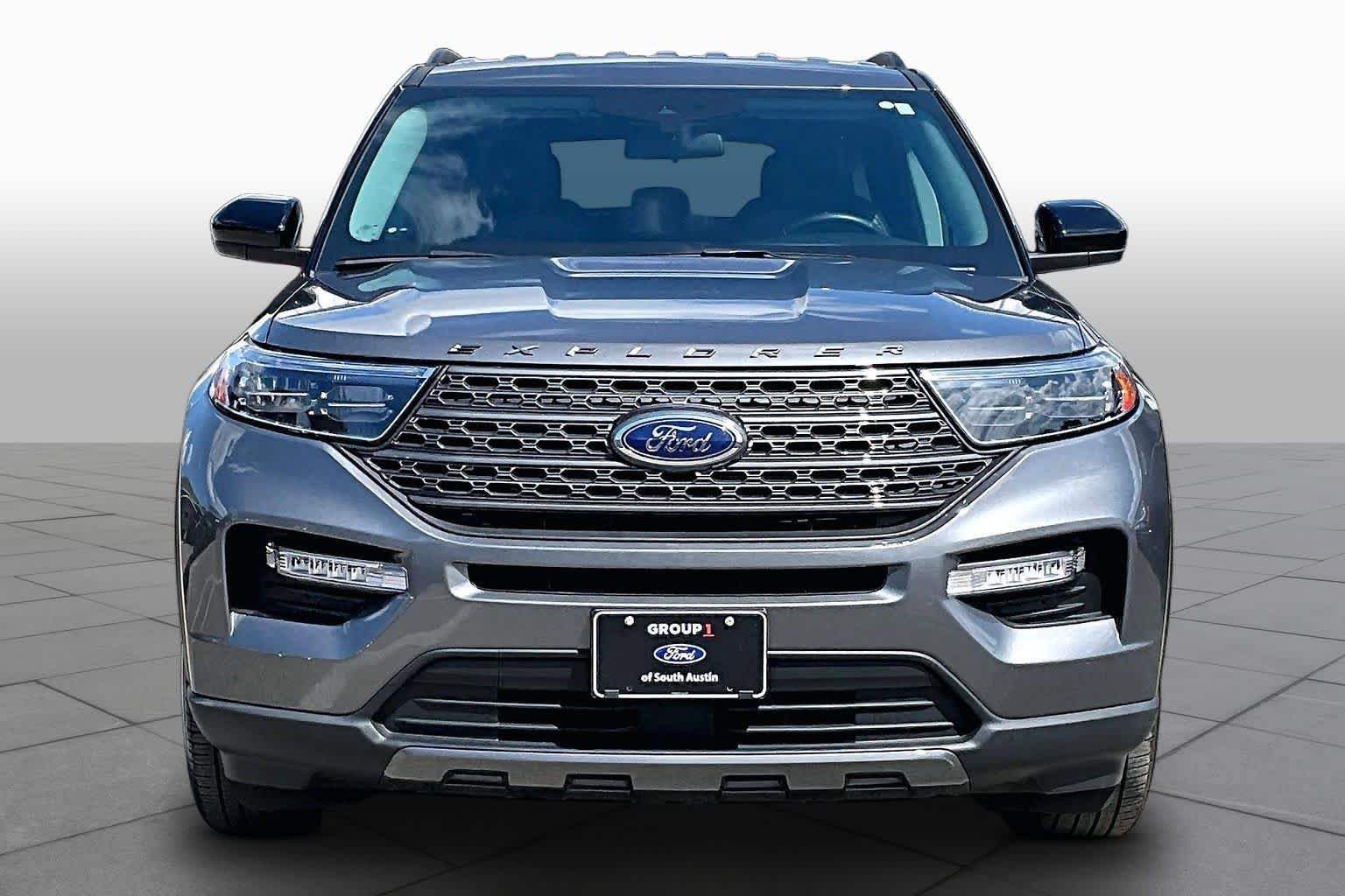 Certified 2023 Ford Explorer XLT w/ Equipment Group 202A RWD image 4