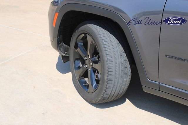 Used 2023 Jeep Grand Cherokee Limited w/ Black Appearance Package RWD image 9