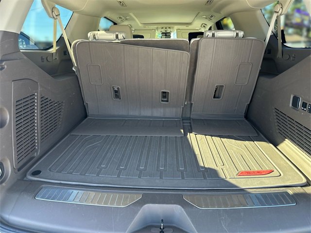 Used 2023 GMC Yukon XL Denali w/ Denali Reserve Package image 27