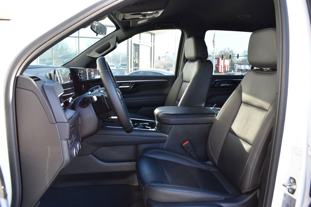 Used 2025 Chevrolet Tahoe LT image 7