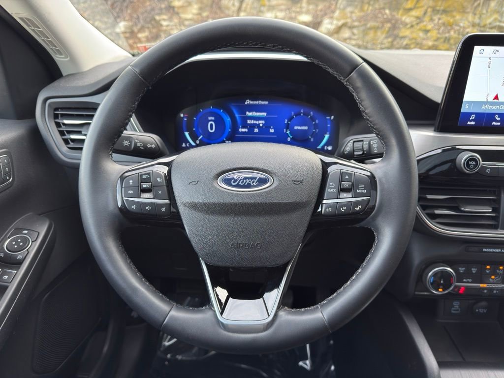 Certified 2022 Ford Escape Titanium w/ Class II Trailer Tow Package image 18