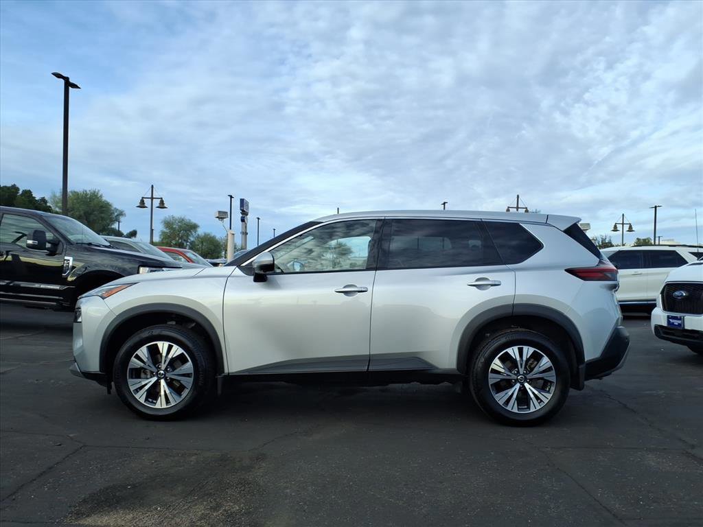 Used 2021 Nissan Rogue SV image 6