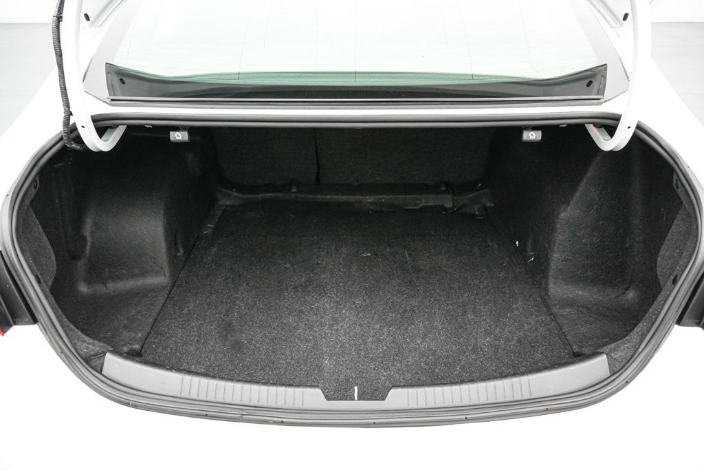 Used 2023 Chevrolet Malibu LT image 19