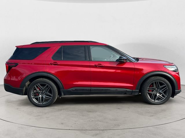 Certified 2025 Ford Explorer ST AWD/4WD image 4
