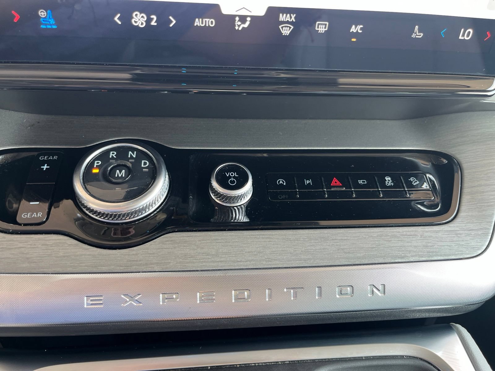 Certified 2025 Ford Expedition Platinum AWD/4WD image 29