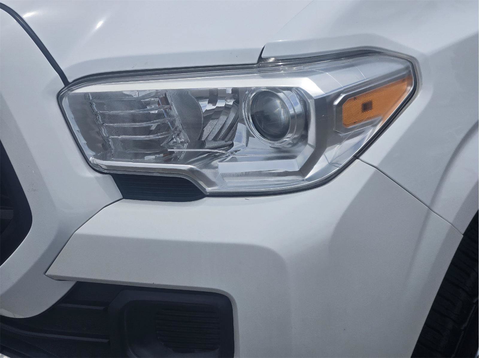 Used 2018 Toyota Tacoma SR w/ SR Convenience Package RWD image 7